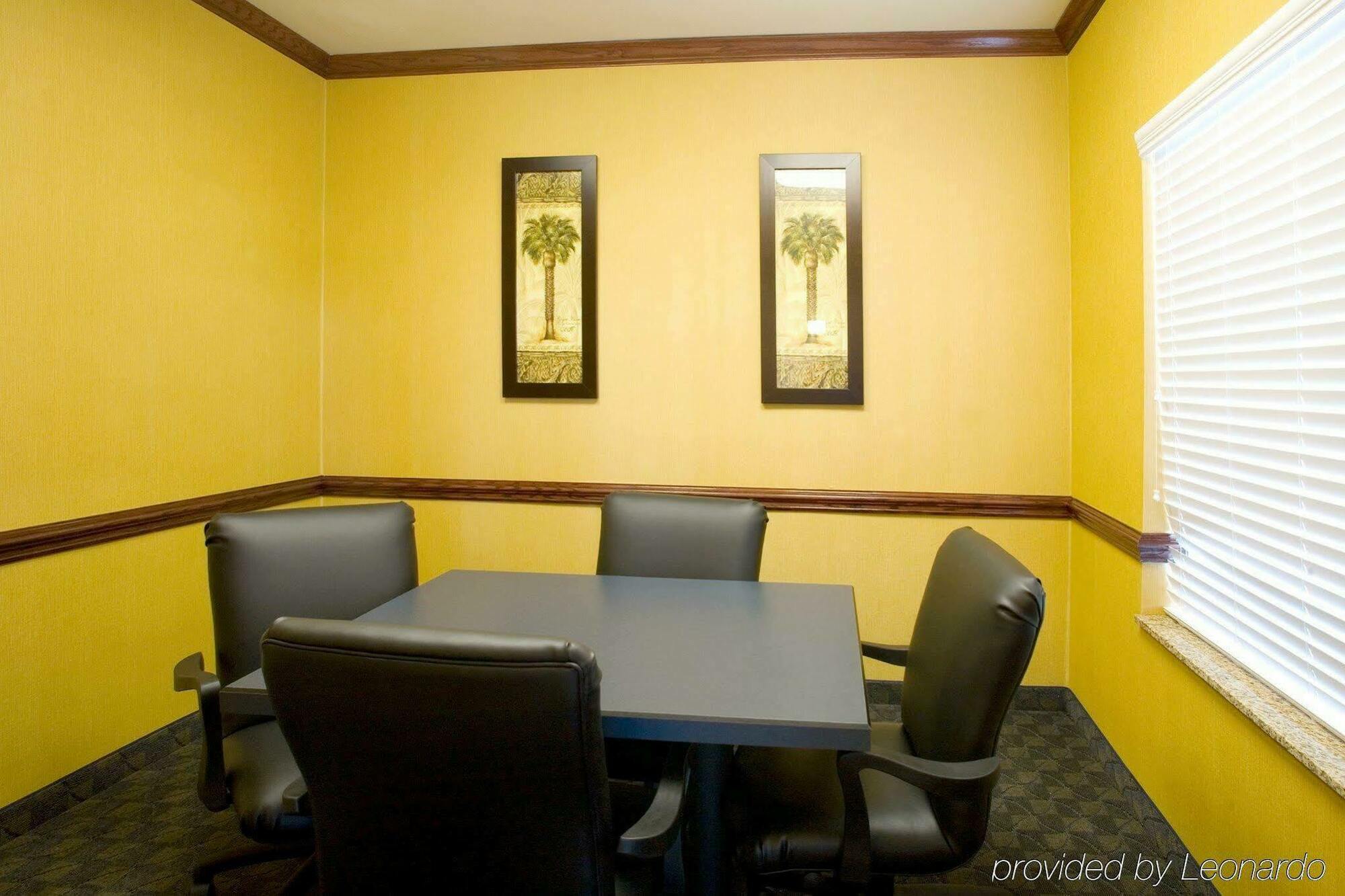 Holiday Inn Express Hotel And Suites Falfurrias Eksteriør billede